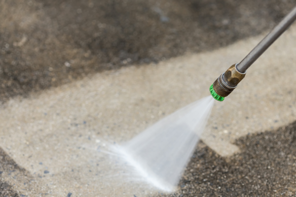 Pressure washing of the driveway is one of the main services that real-estate agents request from us.